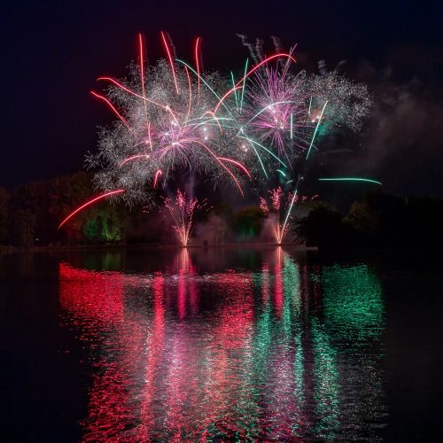 Bouquet de lumières sur le lac